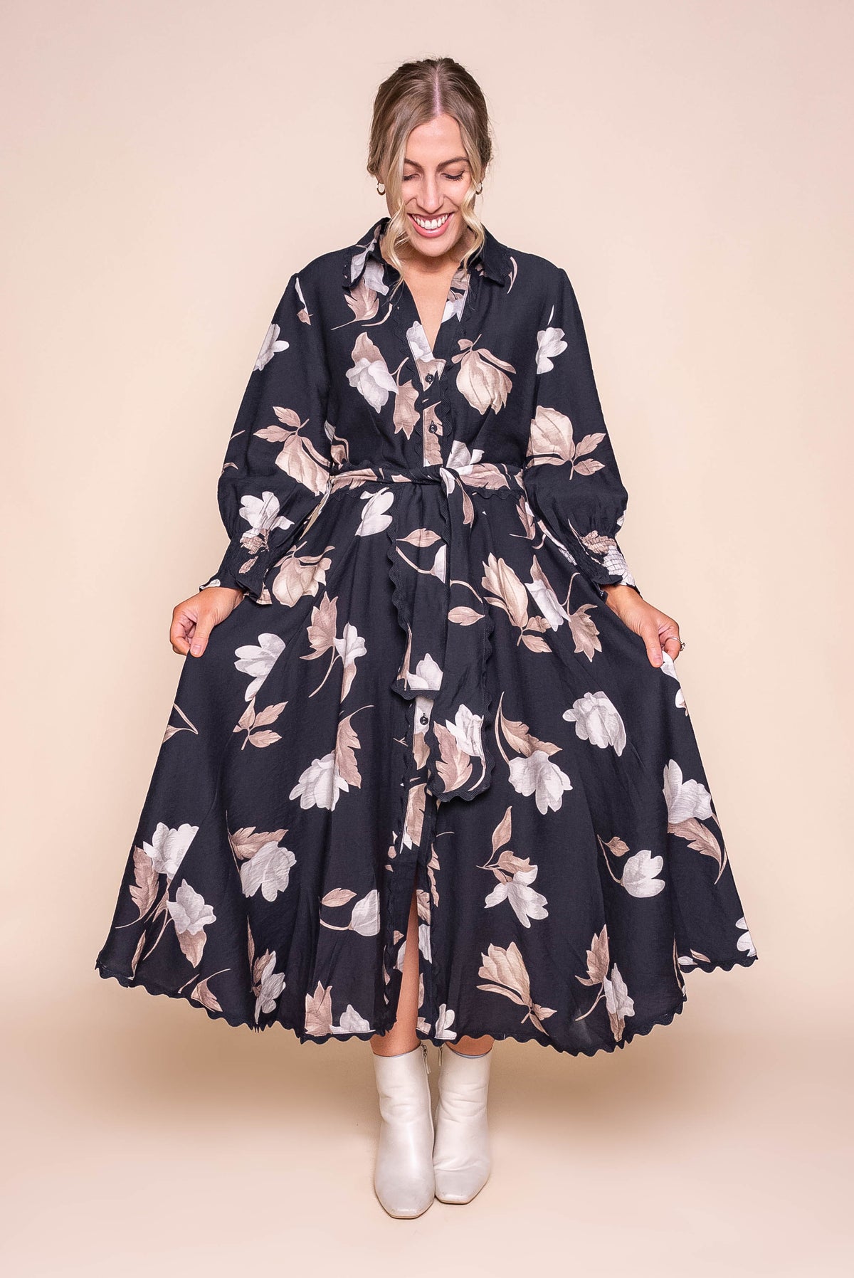 Nicoline Midi Dress in Black