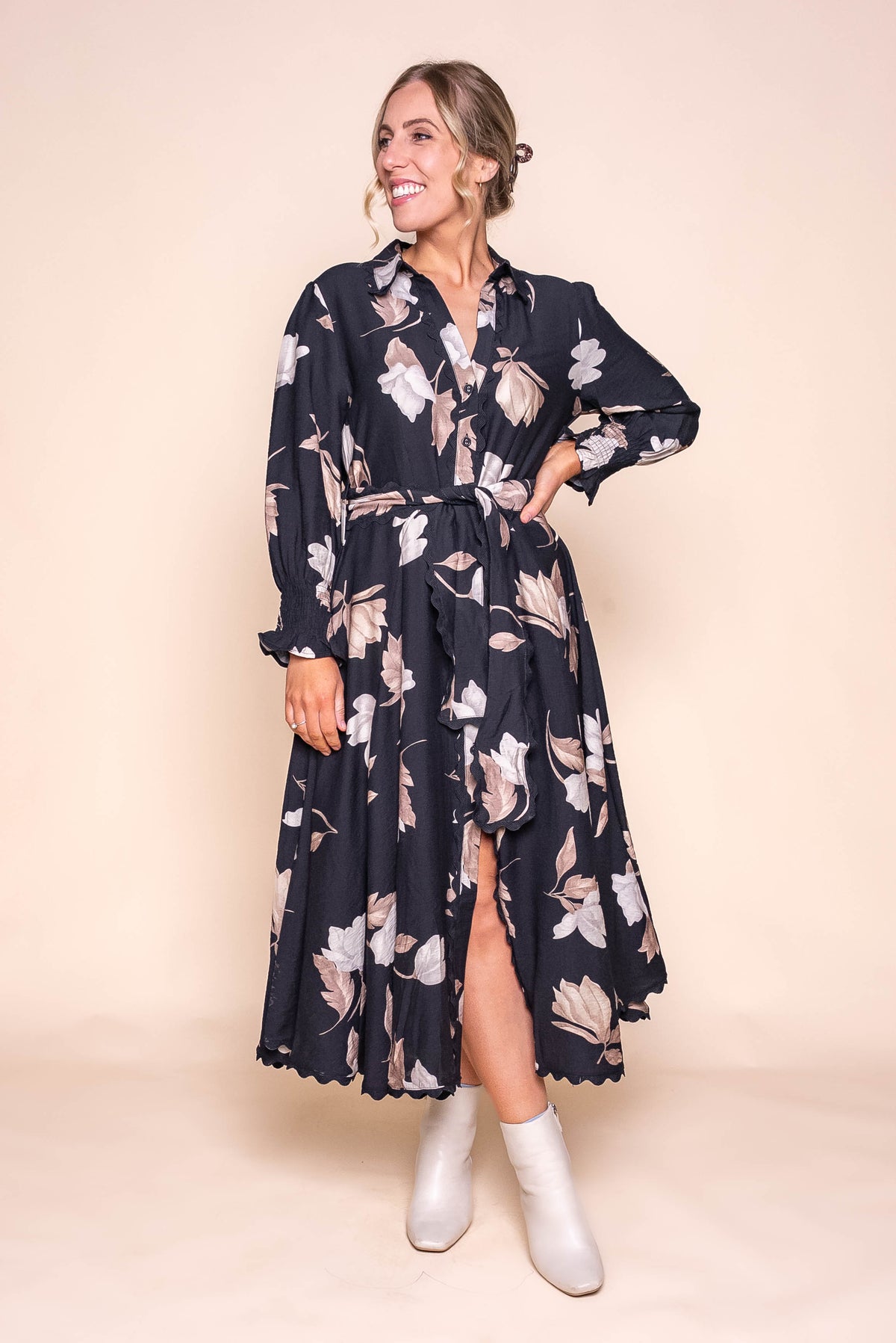 Nicoline Midi Dress in Black