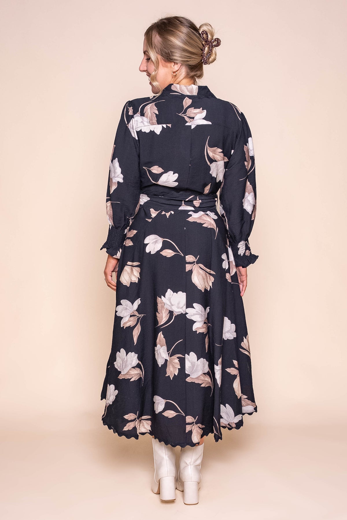 Nicoline Midi Dress in Black