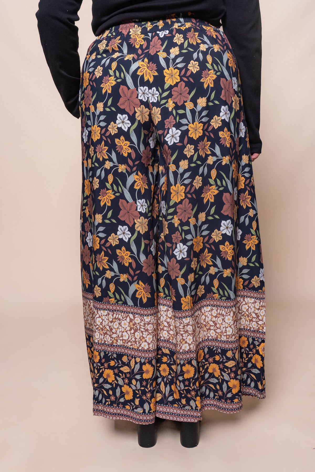 Yolande Floral Pants in Deep Navy
