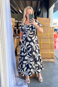 Renalta Midi Dress in Black