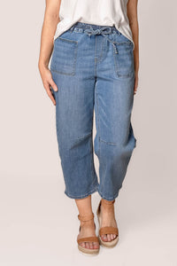 Stacey Barrel Leg Denim Pants in Light Blue