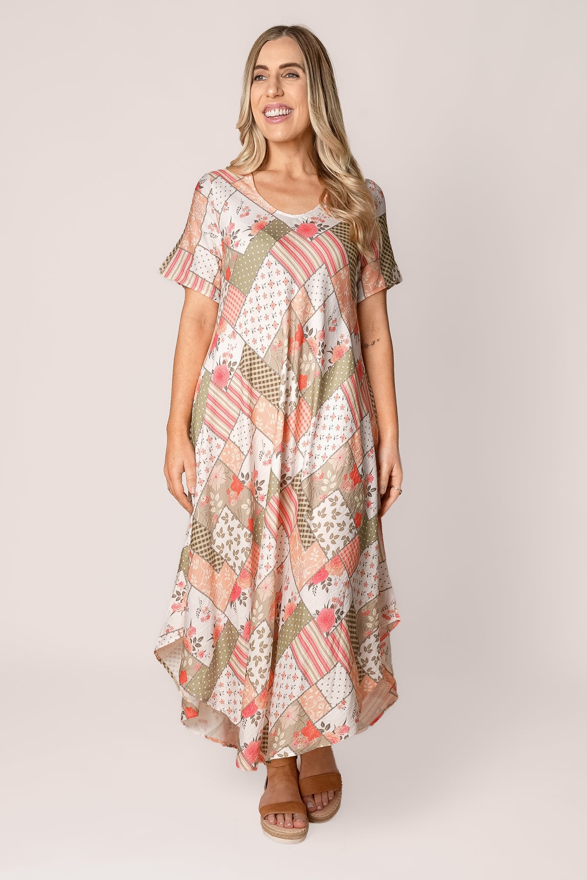 Nowela Midi Dress in Apricot