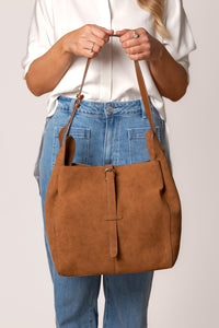 Elin Hobo Bag in Tan - Milla Hart