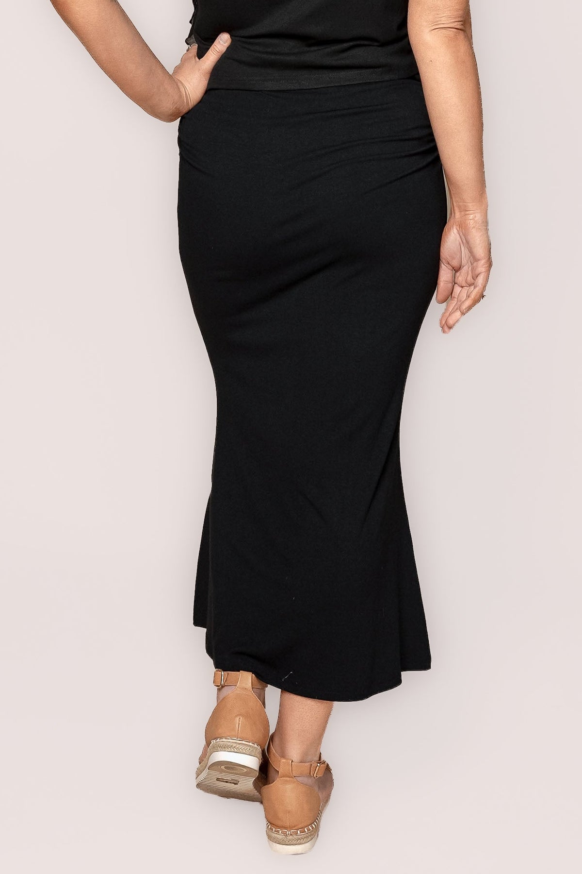 Cruise Midi Skirt in Black