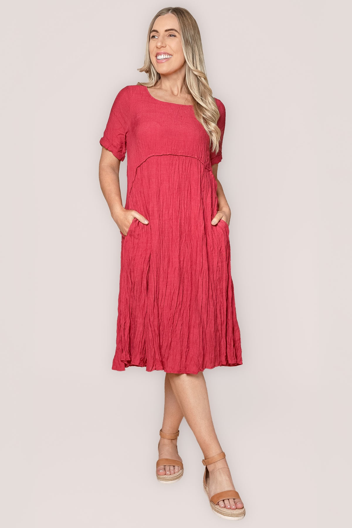 Bianca Crinkled Crepe Dress in Cherry