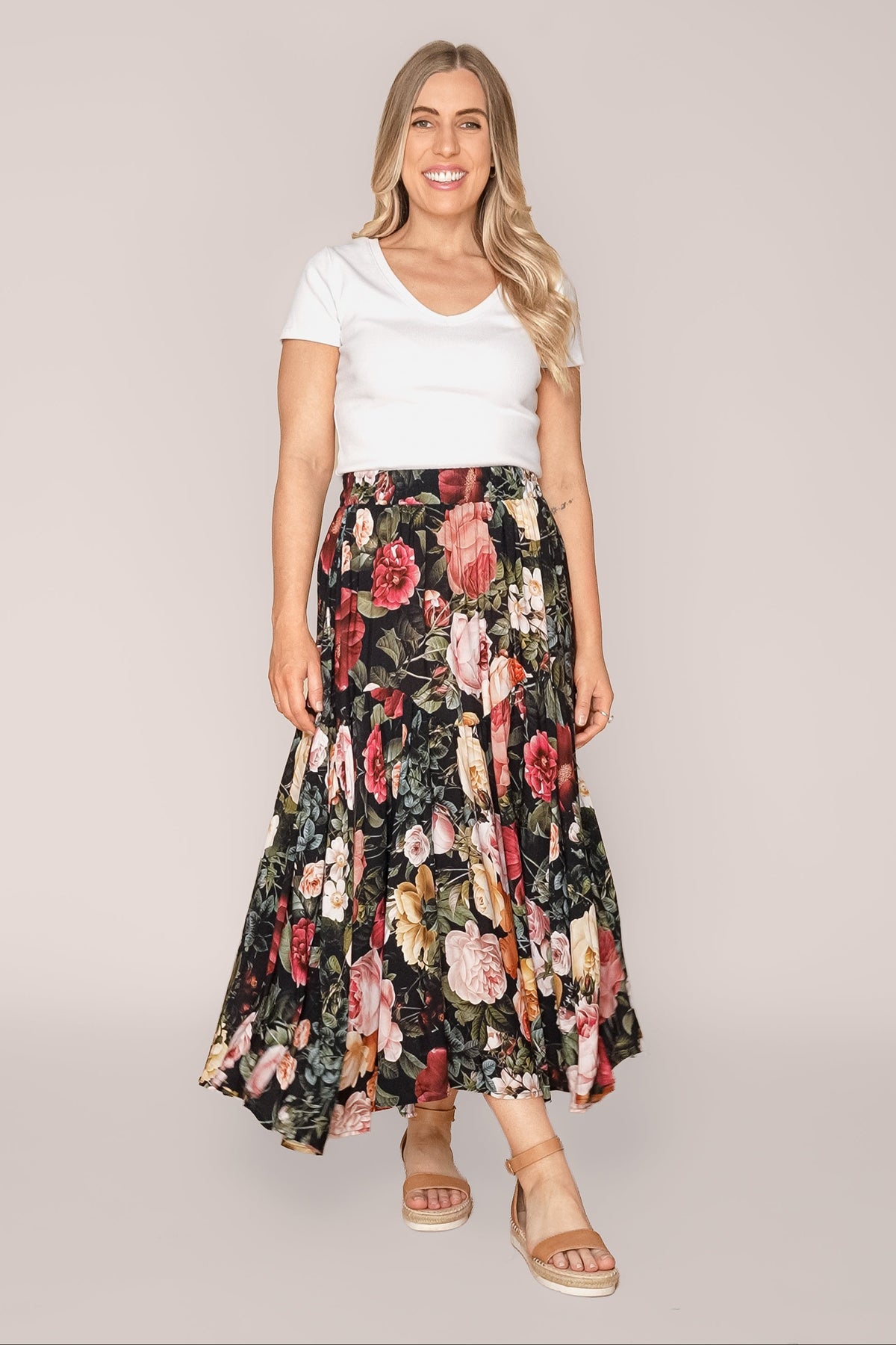 Bo Midi Skirt in Black