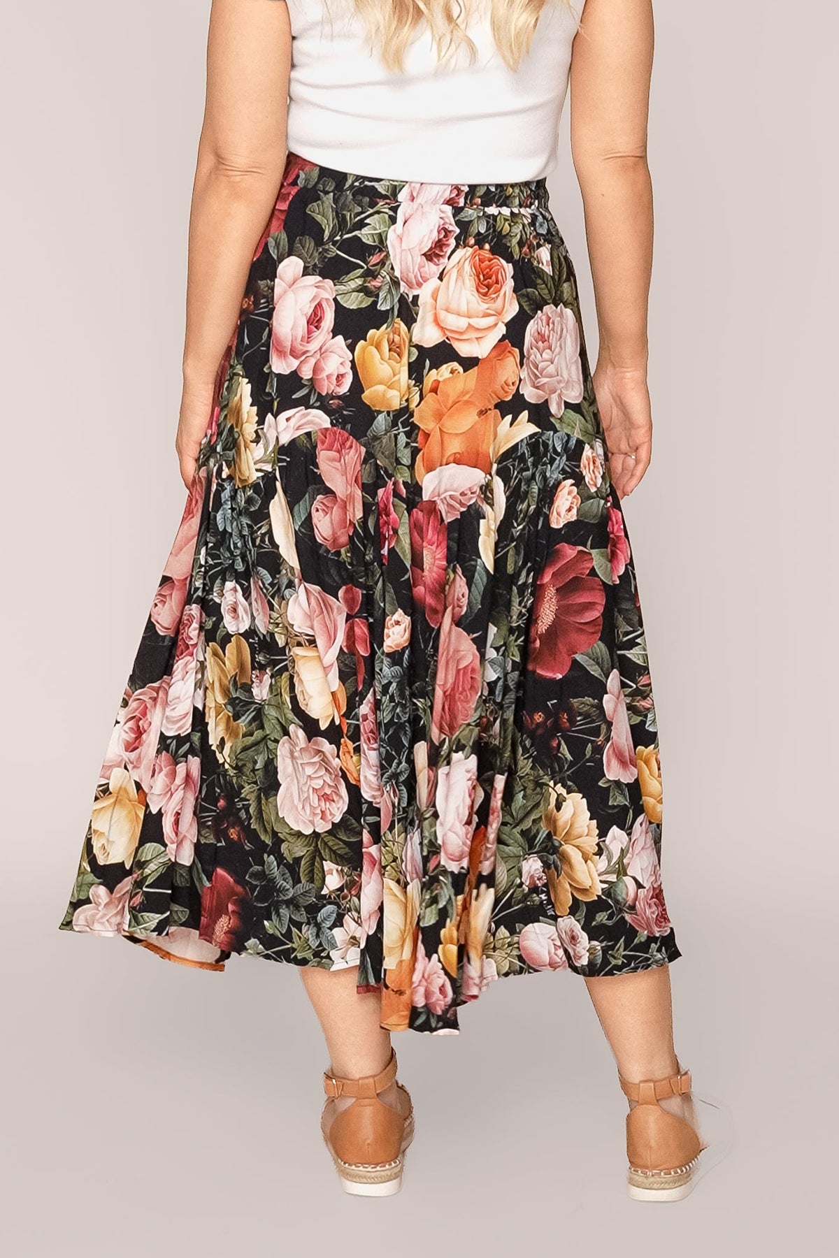Bo Midi Skirt in Black