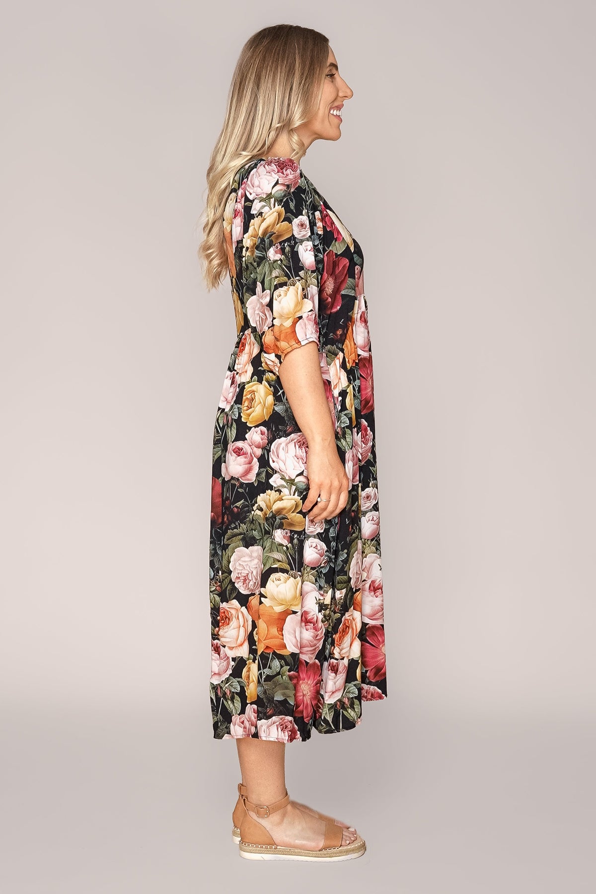 Serena Midi Dress in Black