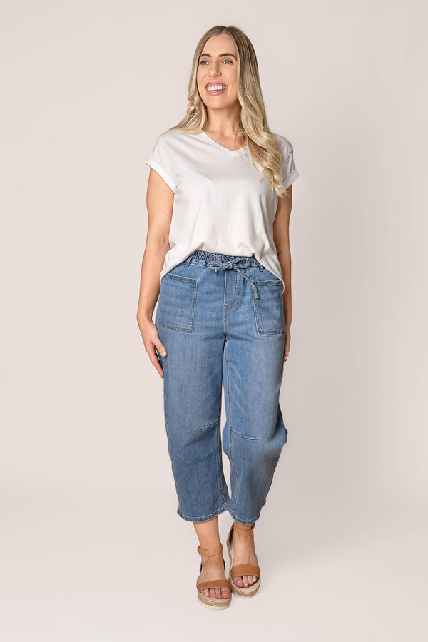 Stacey Barrel Leg Denim Pants in Light Blue
