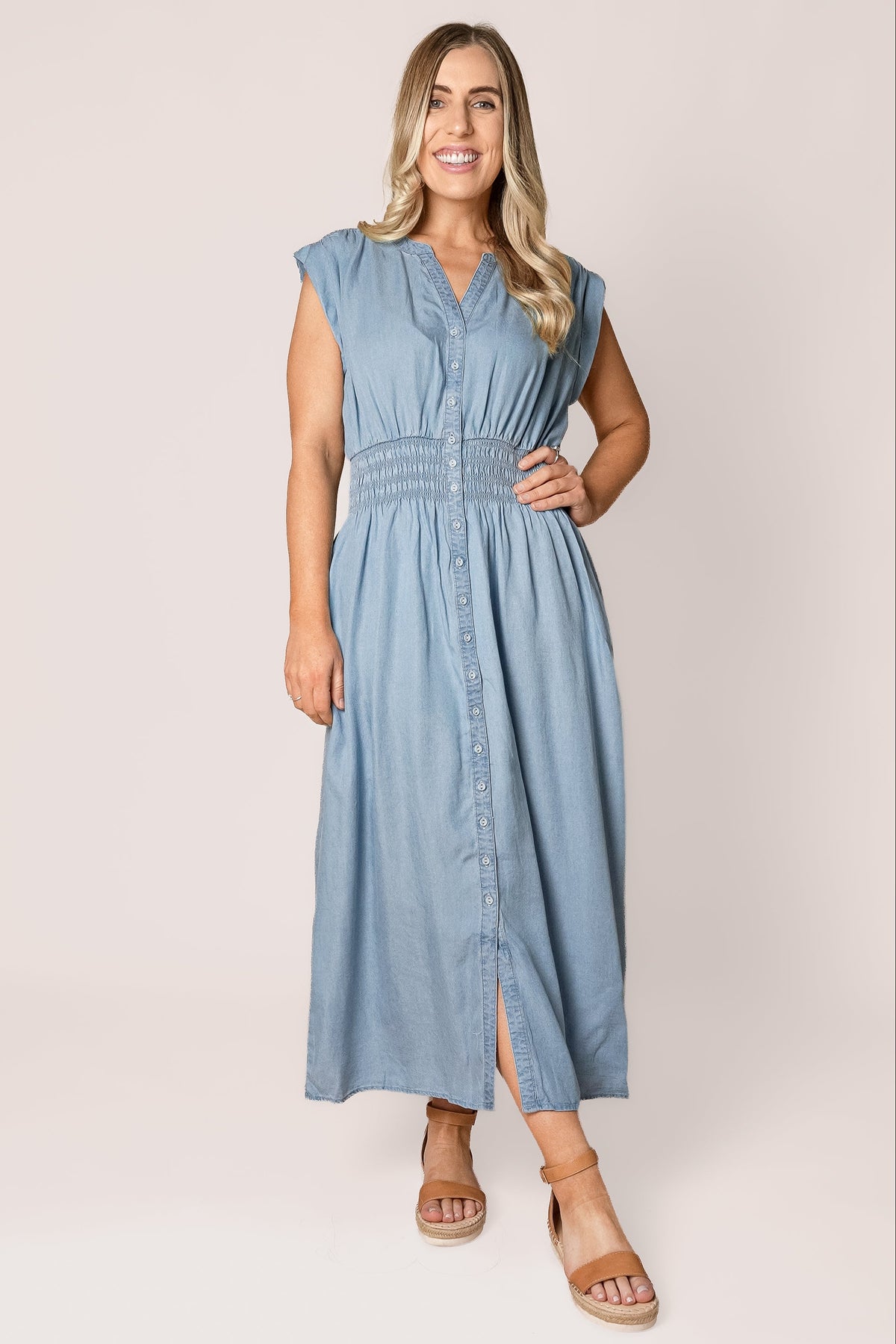 Bleu Dress in Light Blue - Foxwood
